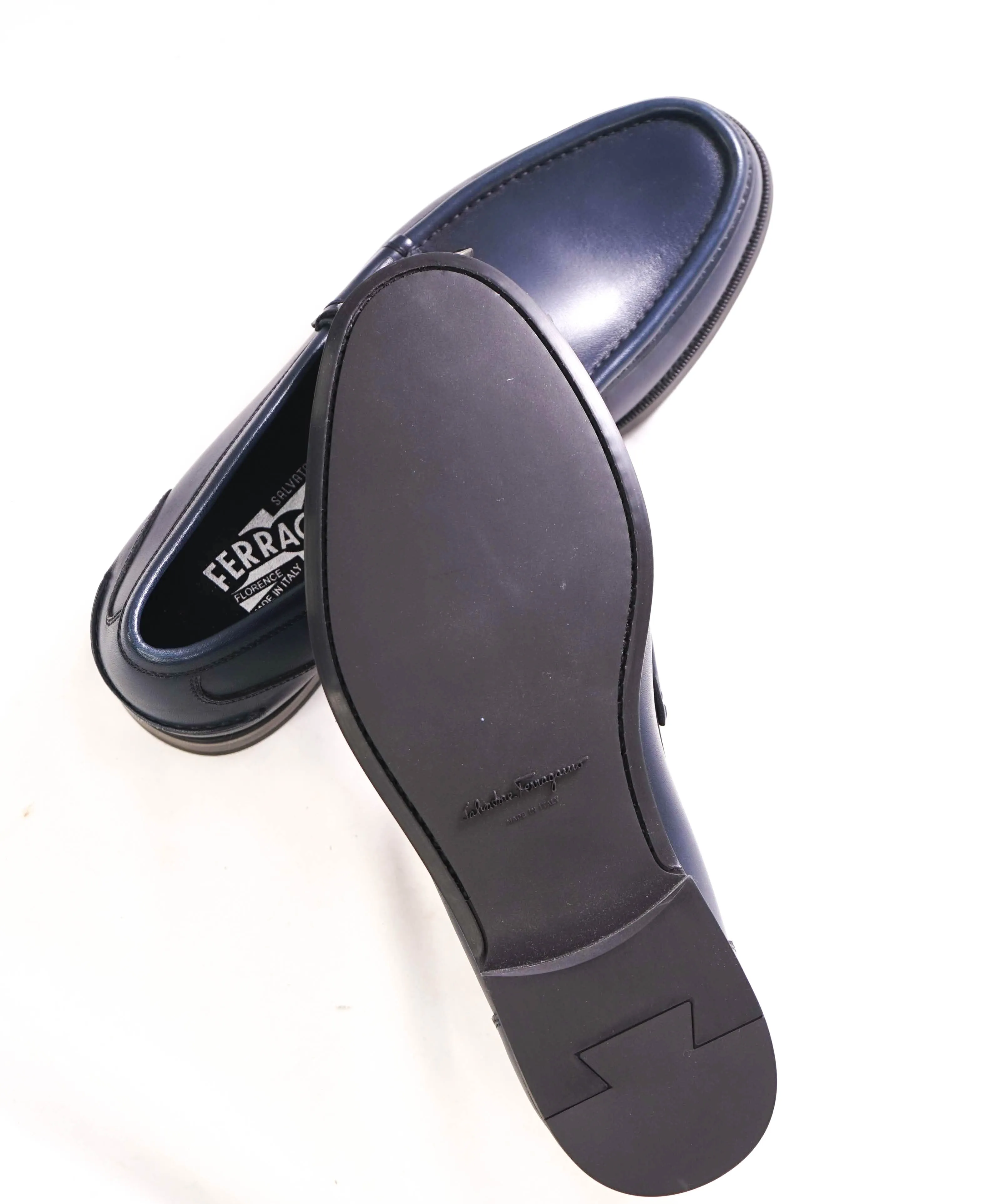 $850 SALVATORE FERRAGAMO -  Navy Blue Leather Gancini Loafer- 8 EEE