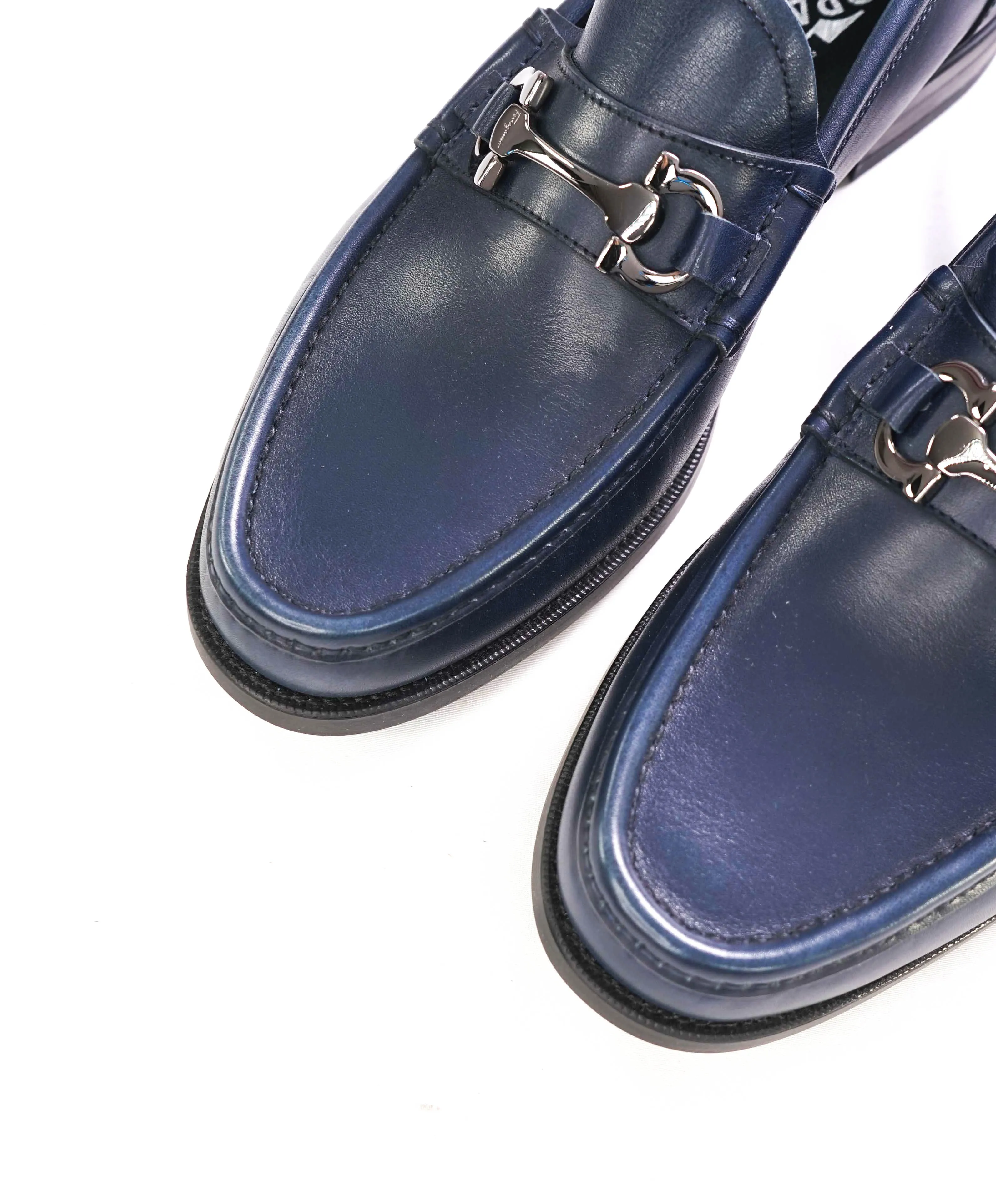 $850 SALVATORE FERRAGAMO -  Navy Blue Leather Gancini Loafer- 8 EEE