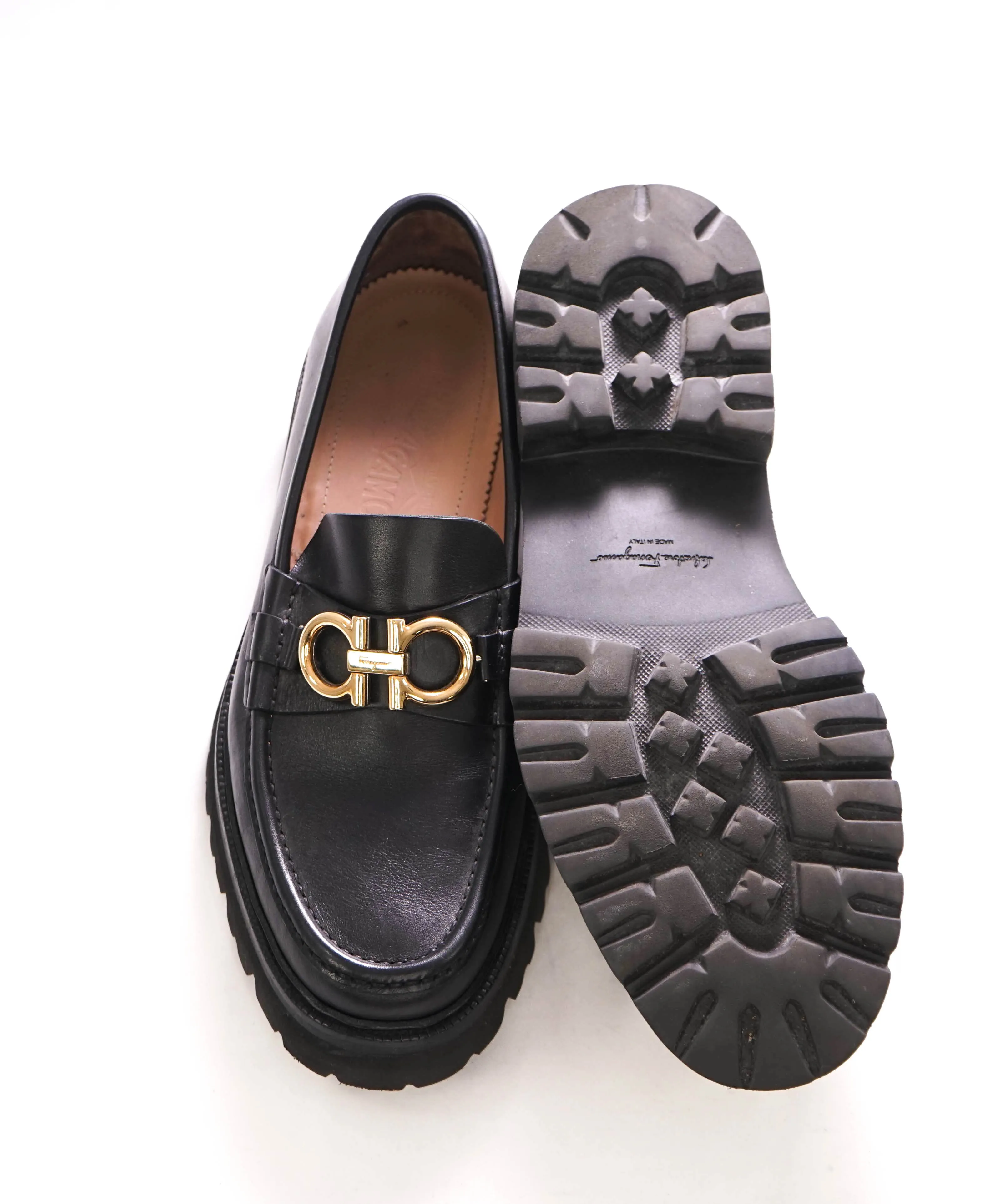$930 SALVATORE FERRAGAMO - *BLEEKER* Black Leather Lug Sole Loafer - 9.5 E US