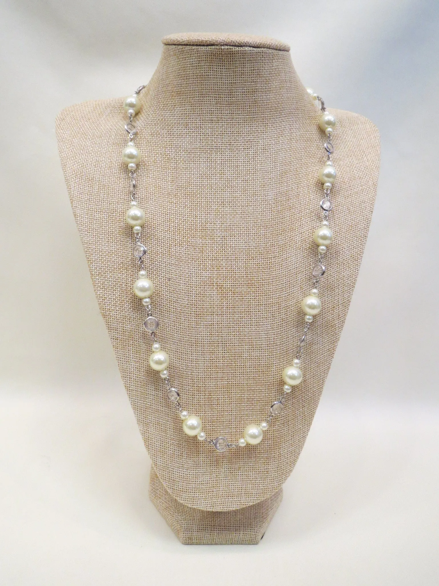 ADO | Long Pearl & Crystal Necklace