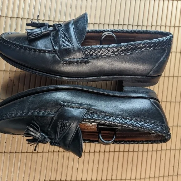 Allen Edmonds Men’s Size 8DMaxfield Dress Loafer Shoe Black Leather Tassels. Gre