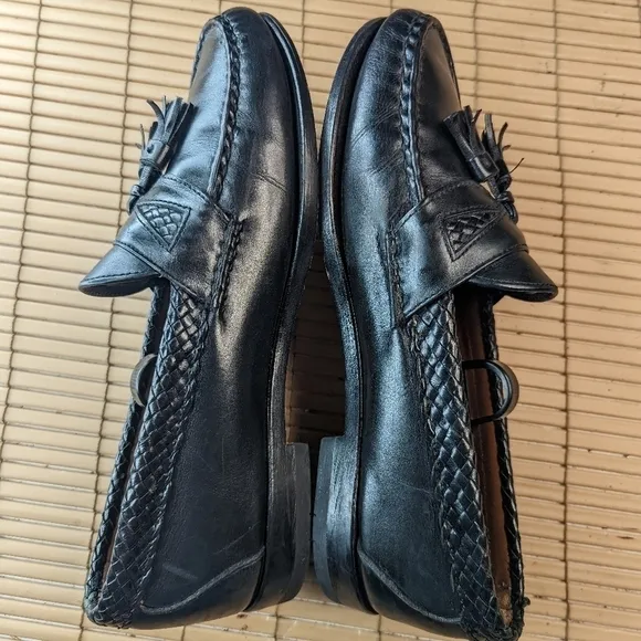 Allen Edmonds Men’s Size 8DMaxfield Dress Loafer Shoe Black Leather Tassels. Gre
