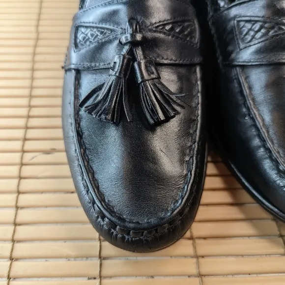 Allen Edmonds Men’s Size 8DMaxfield Dress Loafer Shoe Black Leather Tassels. Gre