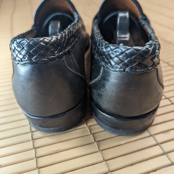 Allen Edmonds Men’s Size 8DMaxfield Dress Loafer Shoe Black Leather Tassels. Gre