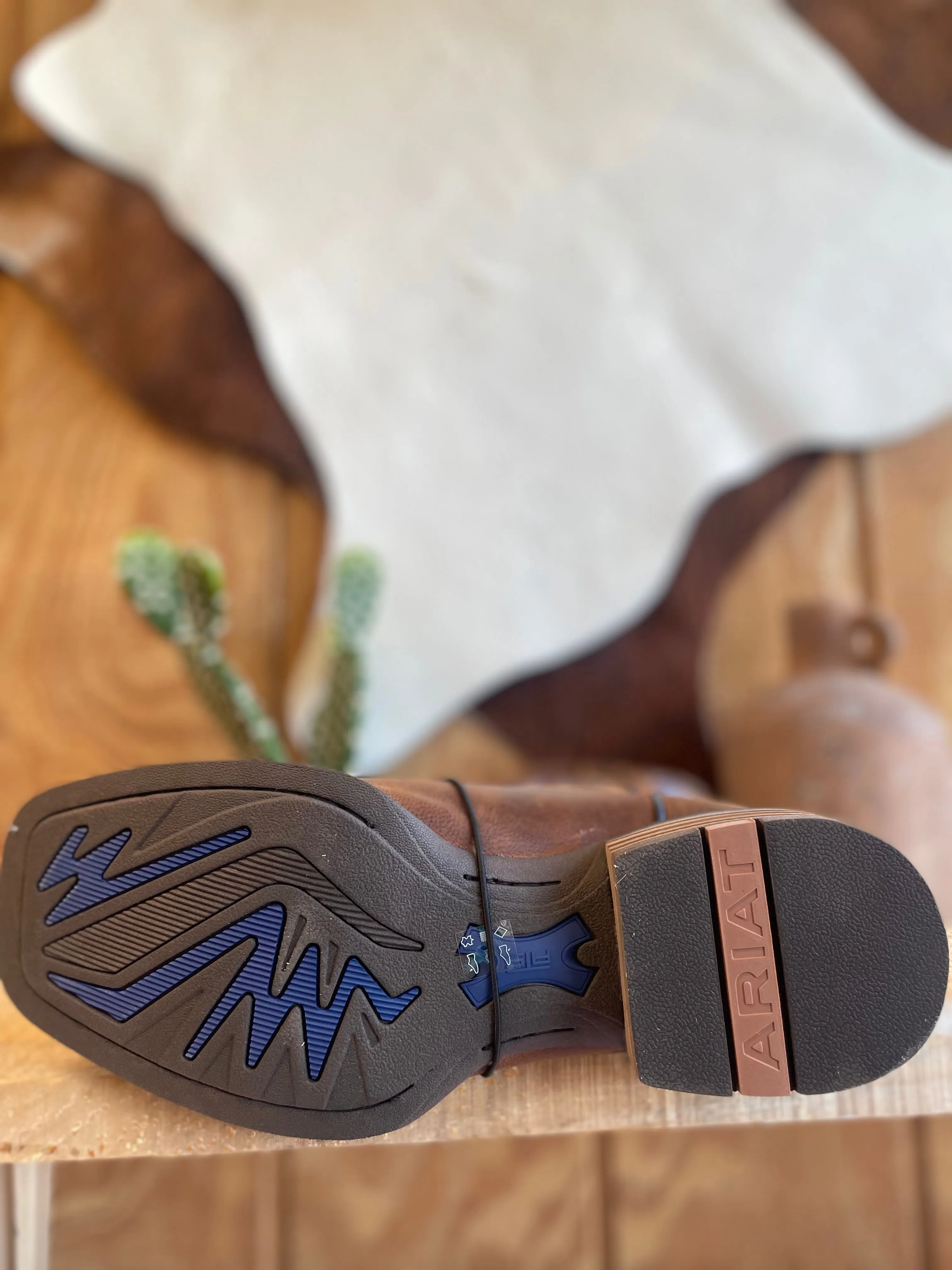 Ariat MNS Ricochet Cowboy Boot