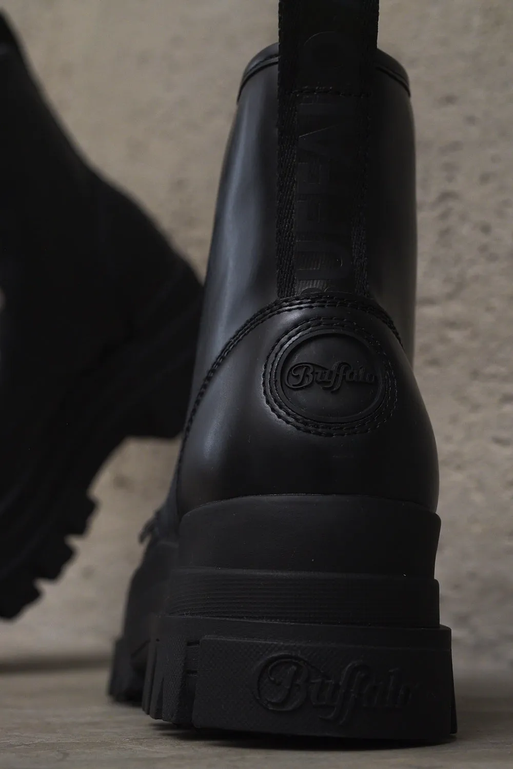 Aspha Lace Up HI - Black