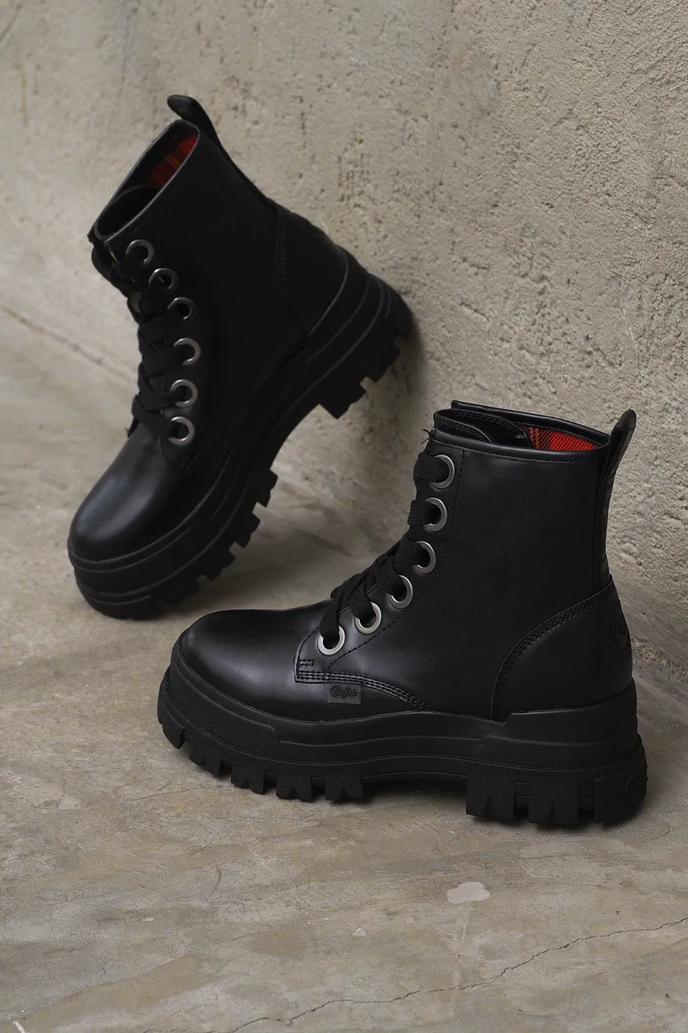 Aspha Lace Up HI - Black