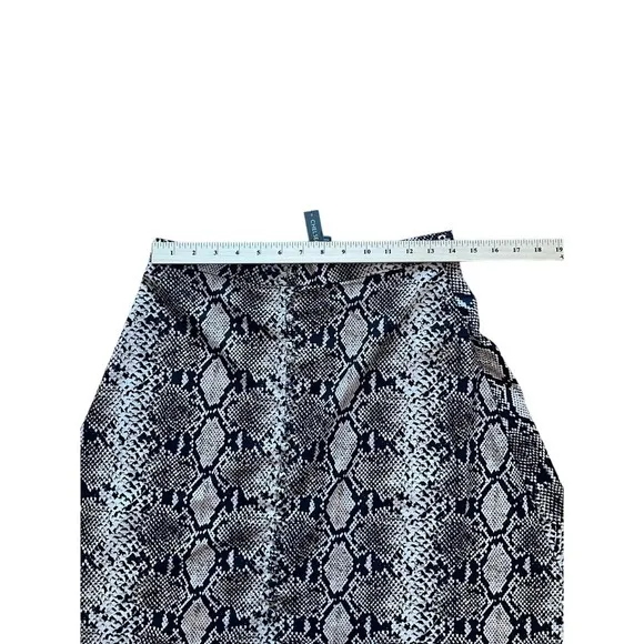 Chelsea &amp; Theodore snake skirt sz 10
