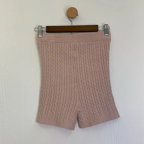 Chelsea &amp; Violet - NWT Creme Soft Pink Knit Shorts Size Small