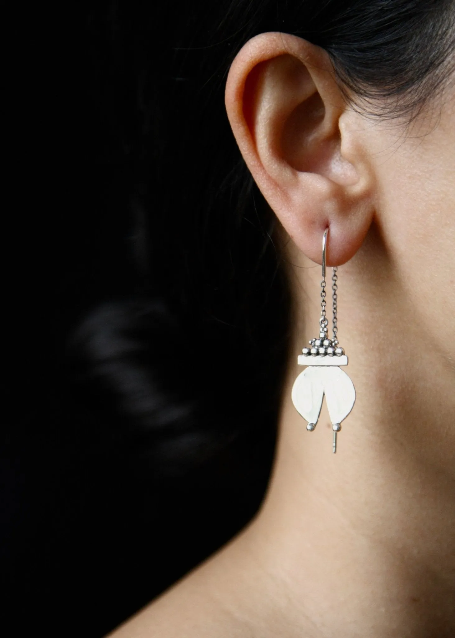Chic 'Naughara' threader earrings