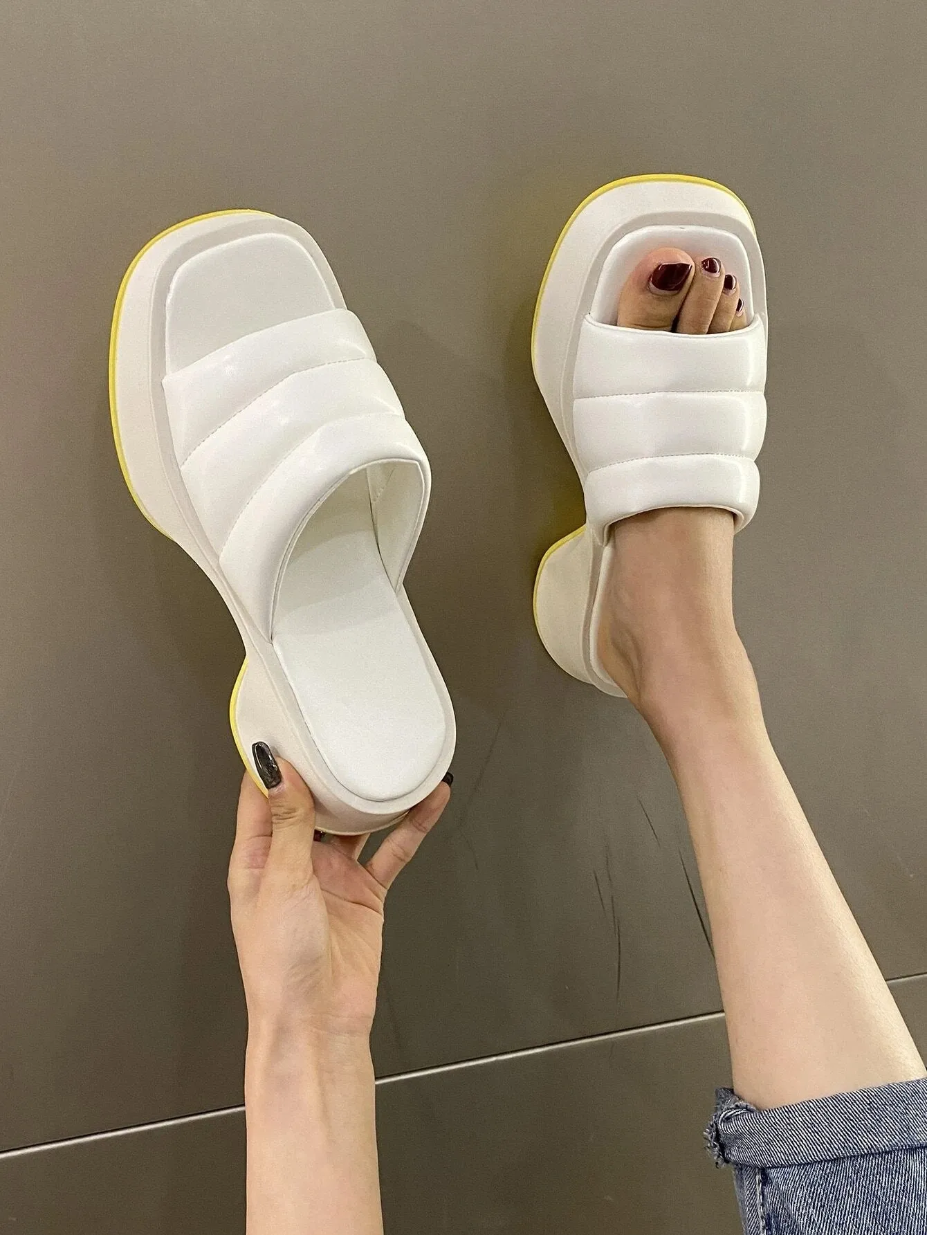 CM-SHS857175 Women Trendy Seoul Style Single Band Flatform Slide Sandals - Beige