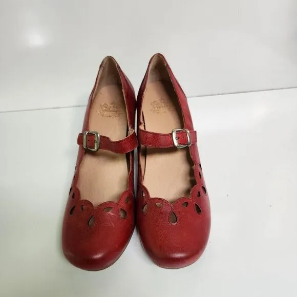 Crown Comforteur Chelsea Red Leather Mary Jane Pump Size 8M