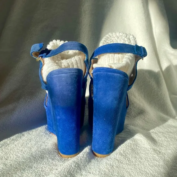 DOLCE VITA blue suede wedge