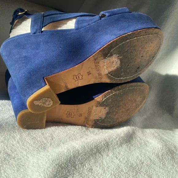 DOLCE VITA blue suede wedge