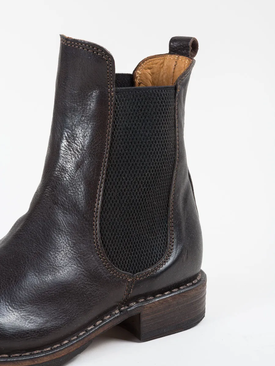 elia chelsea boot