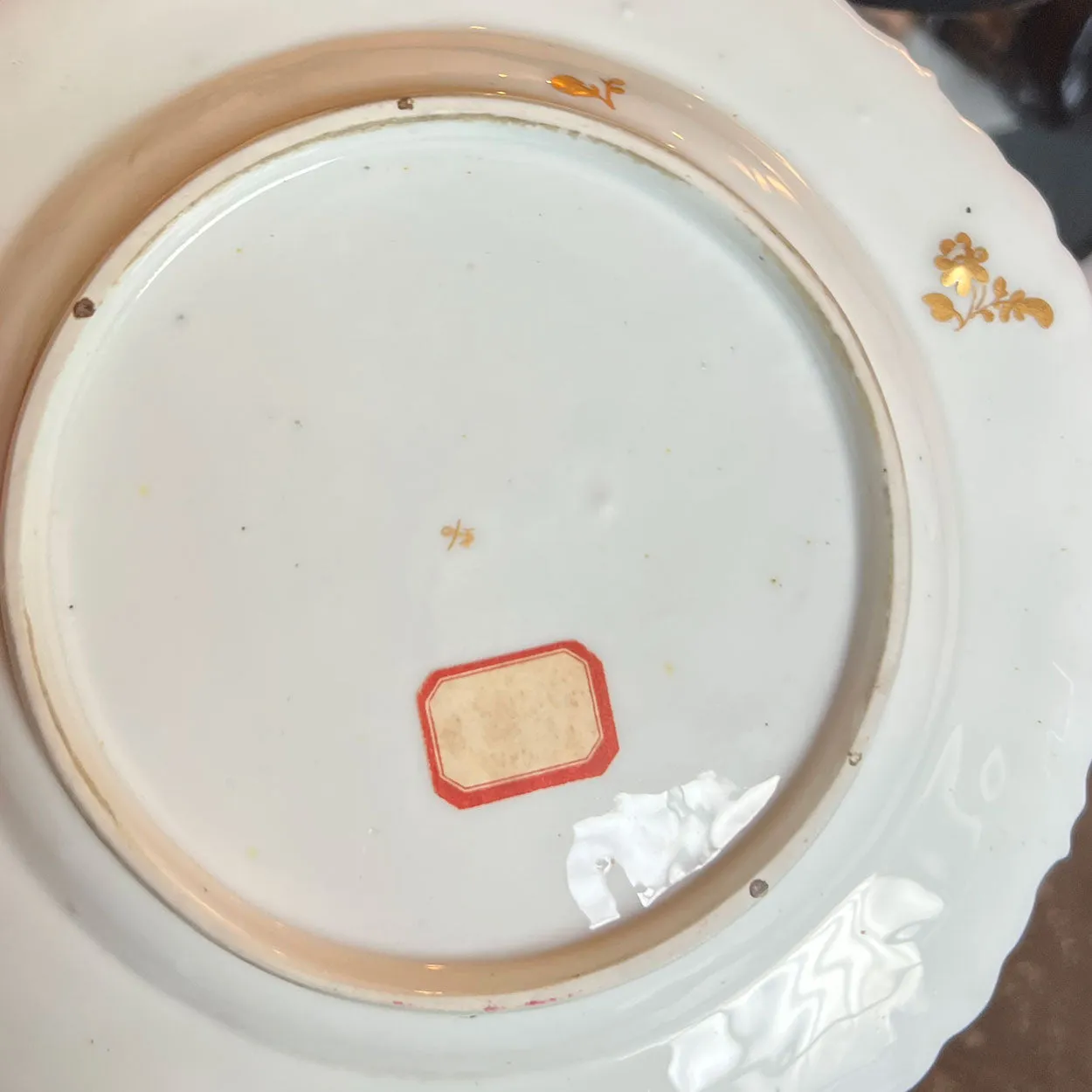 English Chelsea Soft Paste Porcelain Exotic Bird Mecklenberg-Strelitz Service Plate