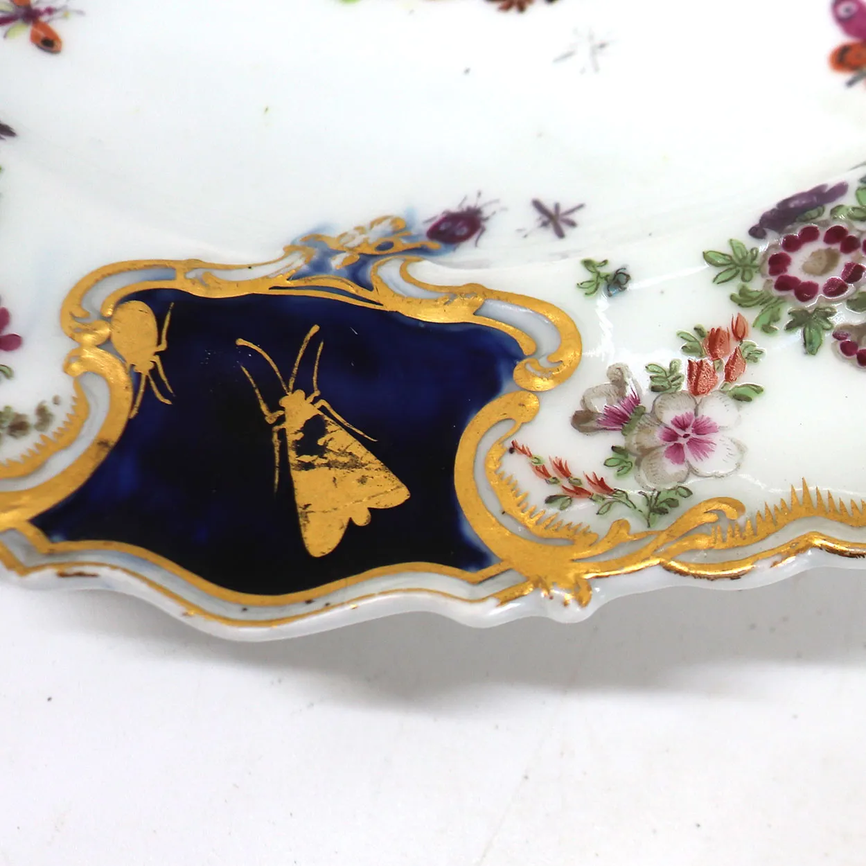 English Chelsea Soft Paste Porcelain Exotic Bird Mecklenberg-Strelitz Service Plate