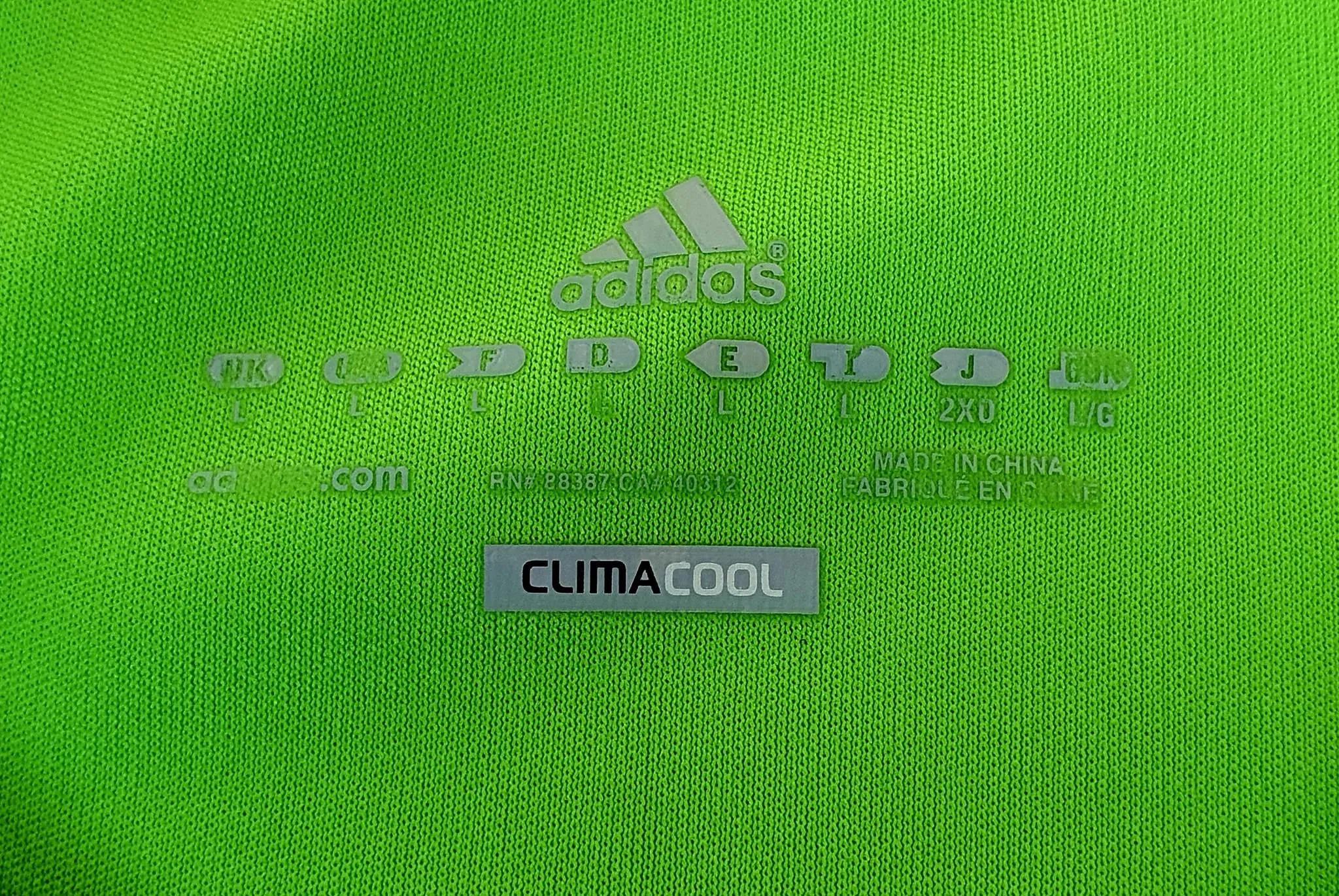 ENGLISH PREMIER CHELSEA 2010-11 UEFA CUP QUARTER -FINALS THIRD SHIRT LARGE / CODE # P00189   SOLD OUT!!!