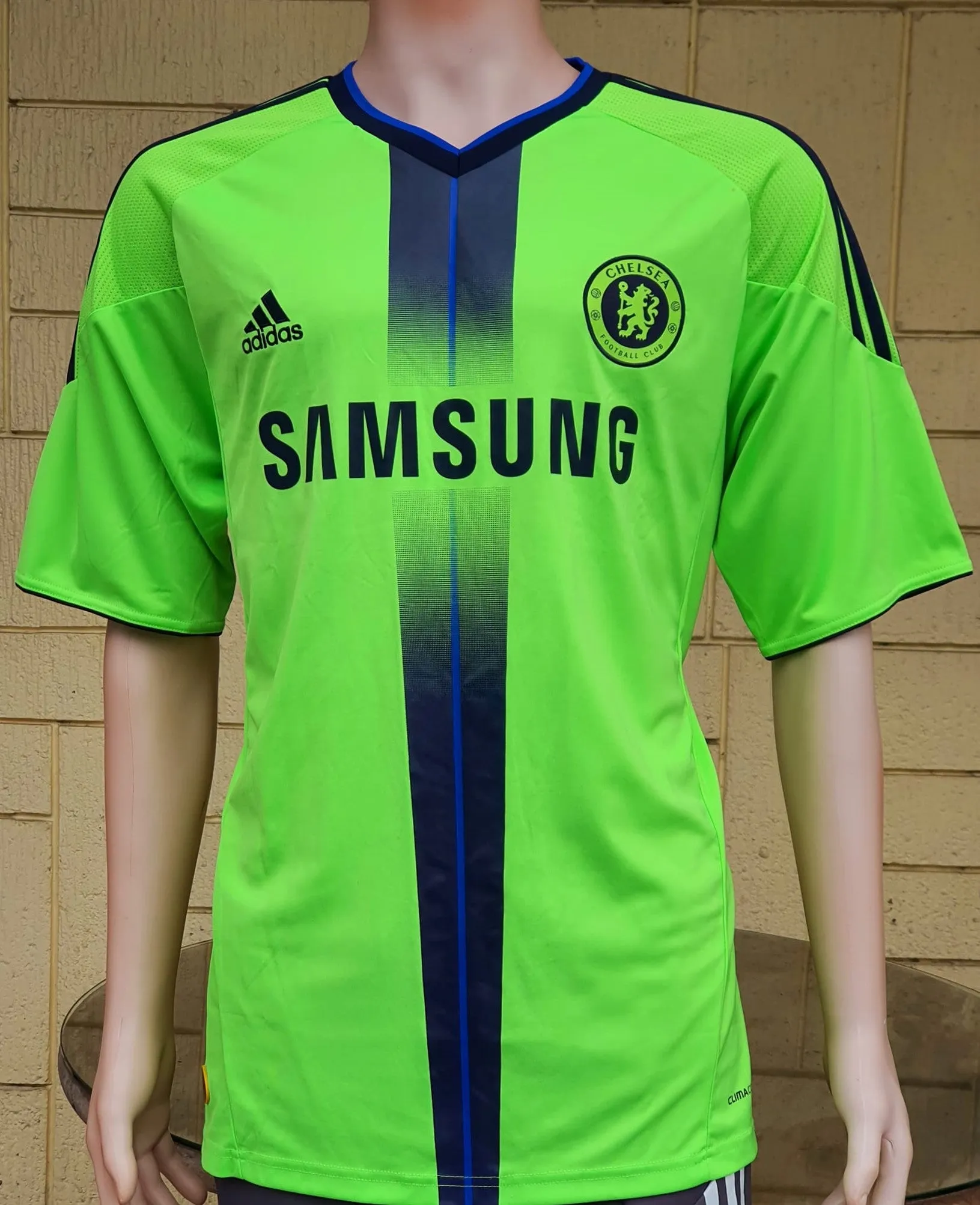 ENGLISH PREMIER CHELSEA 2010-11 UEFA CUP QUARTER -FINALS THIRD SHIRT LARGE / CODE # P00189   SOLD OUT!!!