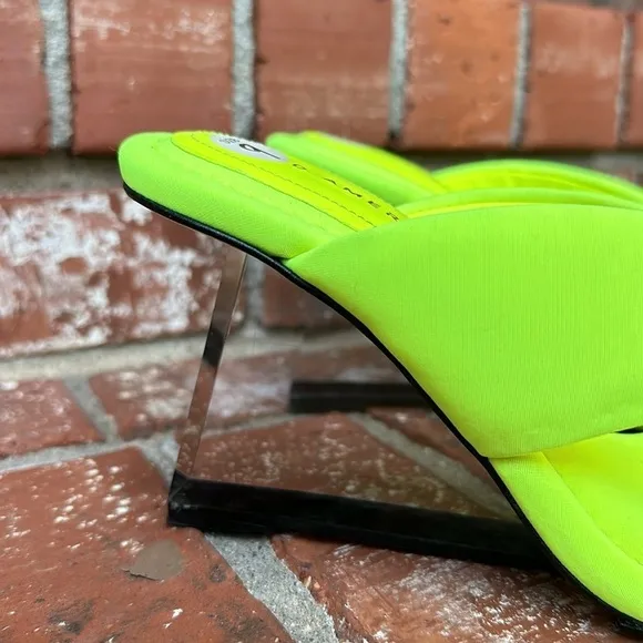 Good American Transparent Wedge Thong Sandal in Neon Yellow Women's Size 9
