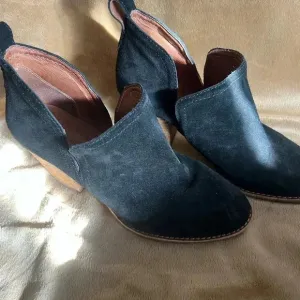 Jeffrey Campbell slip on Chelsea booties in black suede