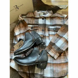 Liberty Black Boots, Tornado