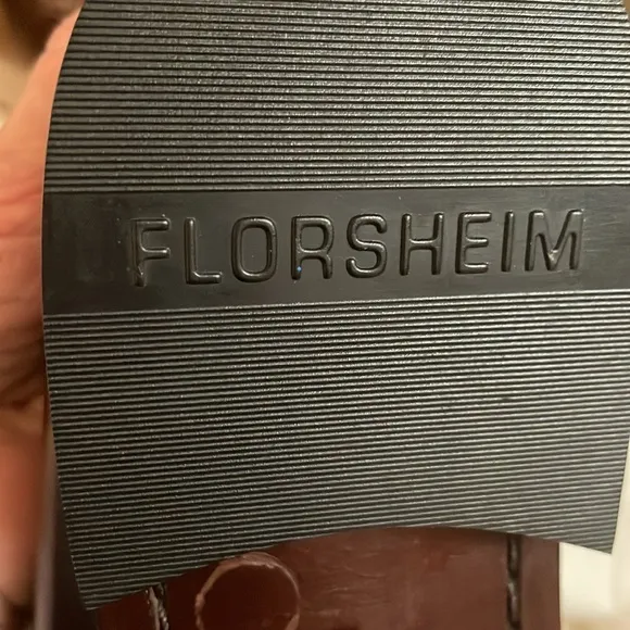 Men’s shoe, penny loafer by Florsheim, Burgundy color size 8D
