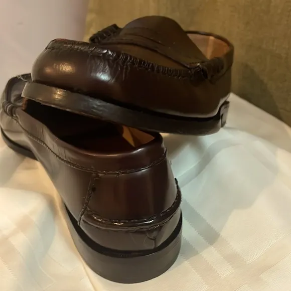 Men’s shoe, penny loafer by Florsheim, Burgundy color size 8D