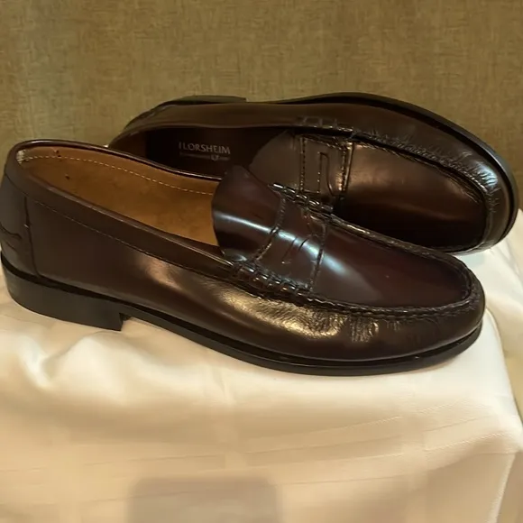 Men’s shoe, penny loafer by Florsheim, Burgundy color size 8D