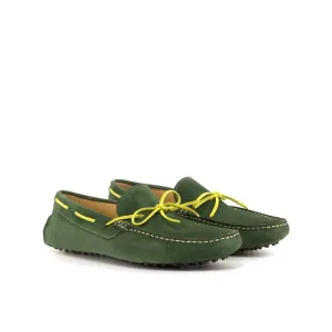 Mocassin Driver en daim vert foncé avec lacet jaune