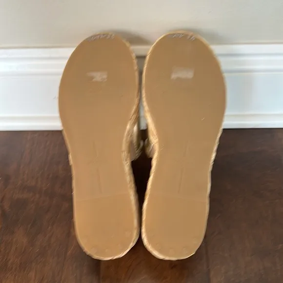 NEW $130 Dolce Vita x Anthropologie Chavi Gold Platform slides women size 8.5