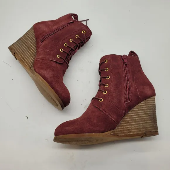 New DIBA Womens boot Size 6.5 burgundy red Suede leather wedge heel lace up