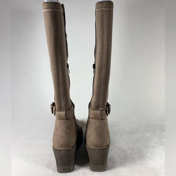NEW Volatile Women's Cabrillo Tall Wedge Boot Size 6