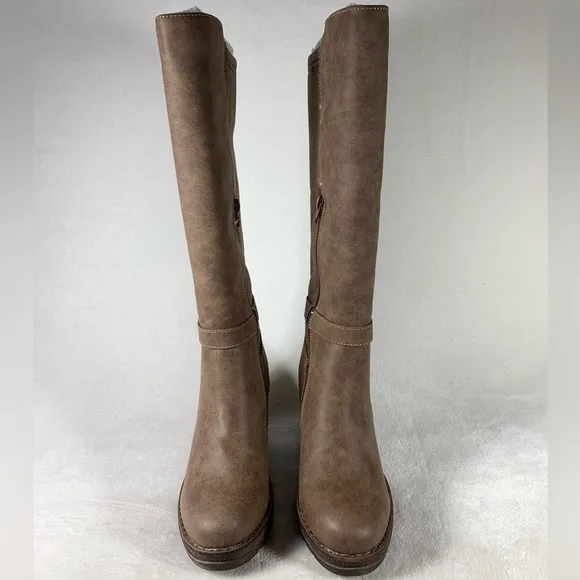 NEW Volatile Women's Cabrillo Tall Wedge Boot Size 6