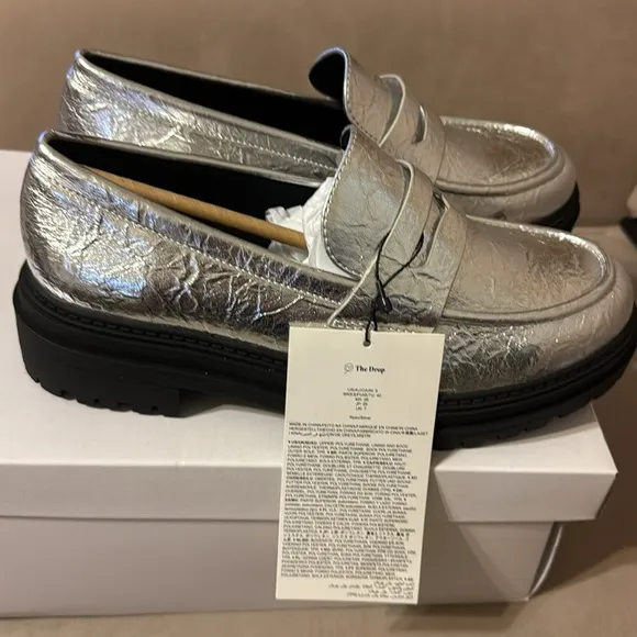 NIB The Drop Women's Ryan Lug Sole Loafer silver metallic size 9 women’s