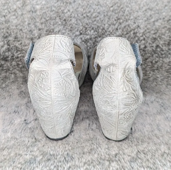 OTBT Hobart Wedge Tooled Leather Sandal Grey Women's 9