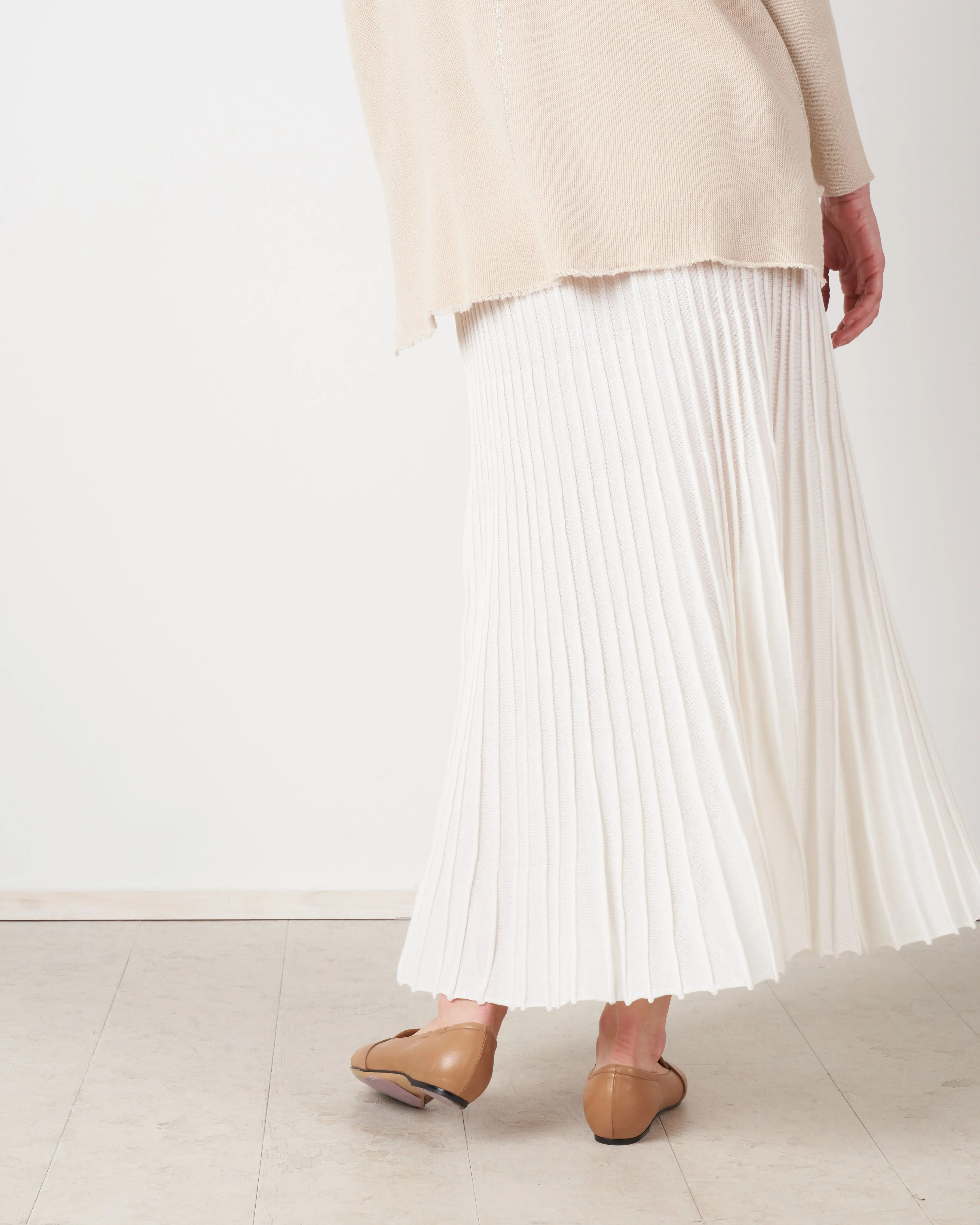 pleated skirt - latte