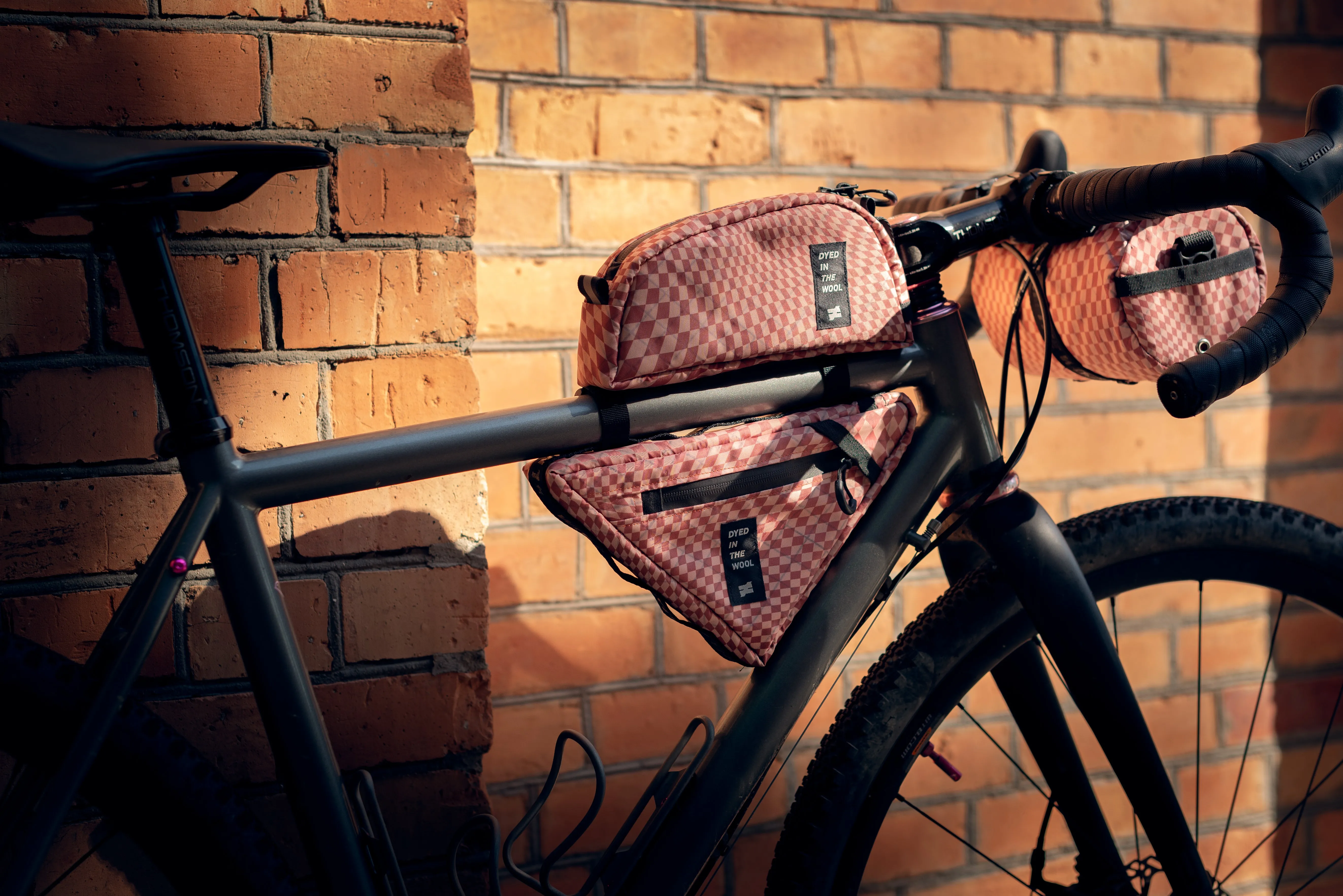 SNAP MINI WEDGE |  BRICK CHEQUER