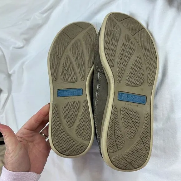 Sperry Topsider size 9