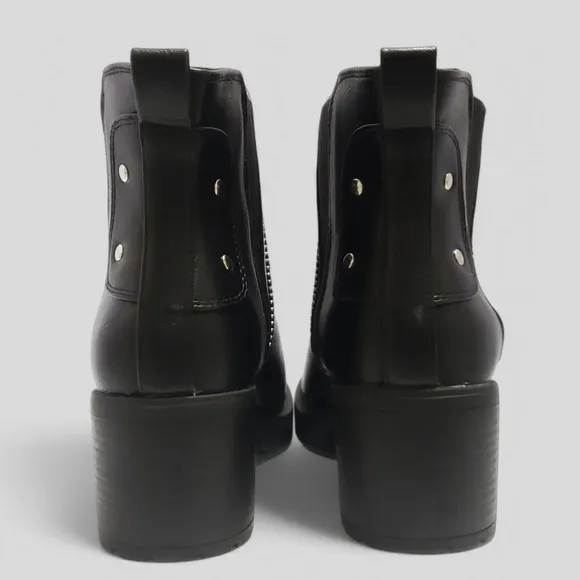 Torrid Chunky Lug Heel Chelsea Boot Sz 9WW Black Platform Studded Goth Moto