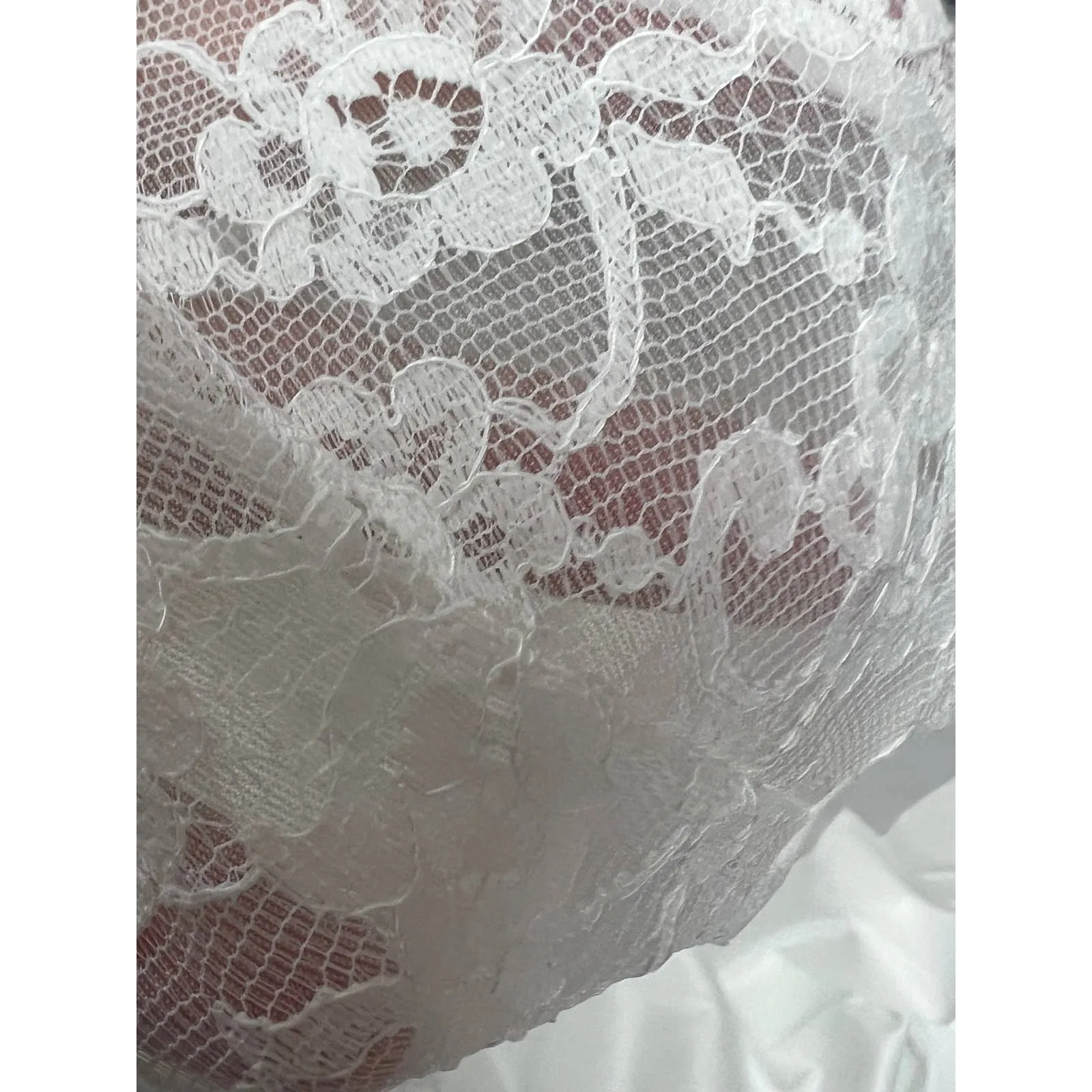 VTG Vanity Fair 1950s White Full Slip - 100% Nylon - Sheer Lace Cups - Size 40T