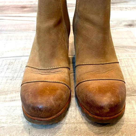Womens Lea Wedge Boot, Camel Tan/Brown size 8