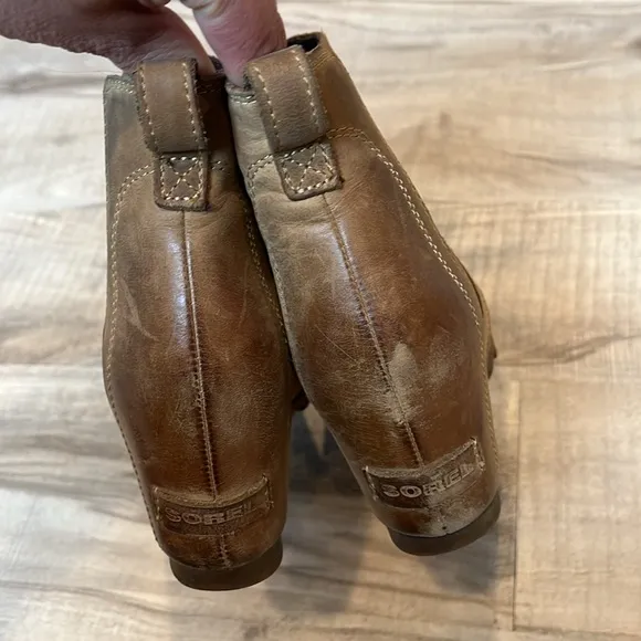Womens Lea Wedge Boot, Camel Tan/Brown size 8