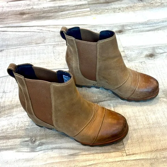 Womens Lea Wedge Boot, Camel Tan/Brown size 8